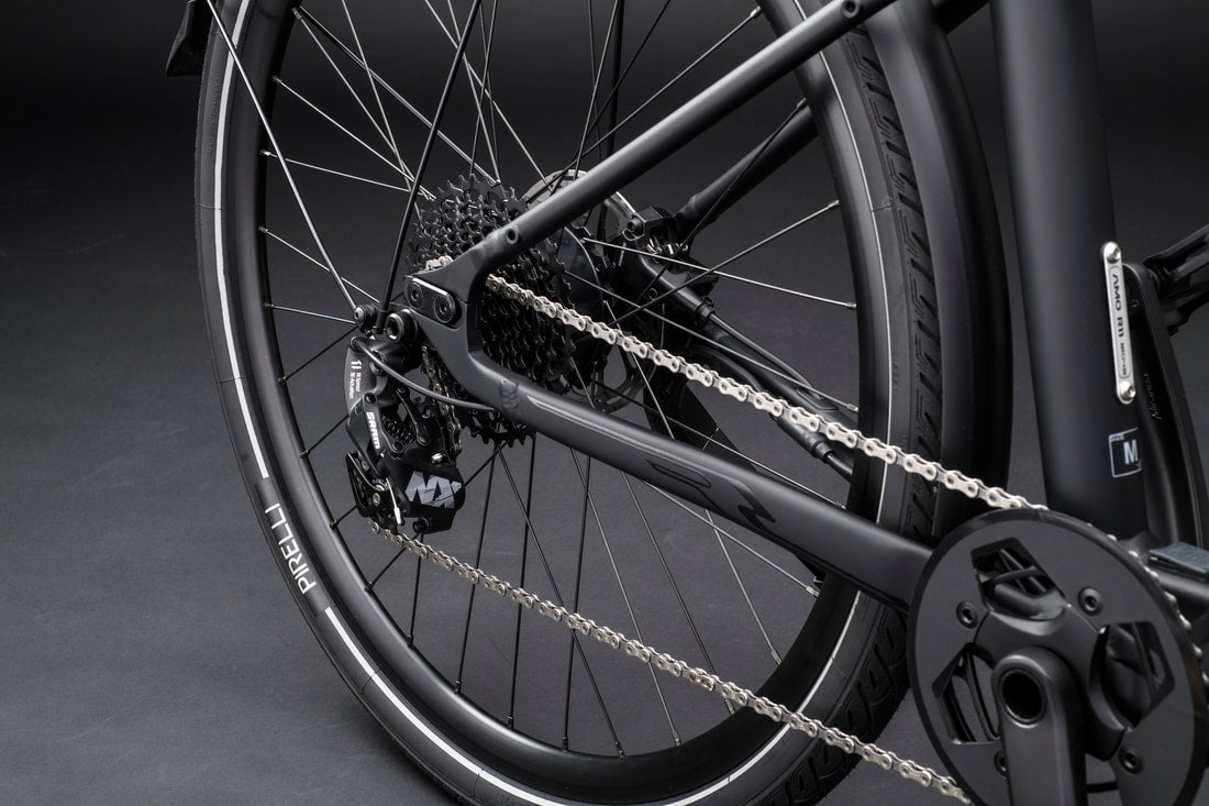 AMO R11 | Schwarz (Matt)